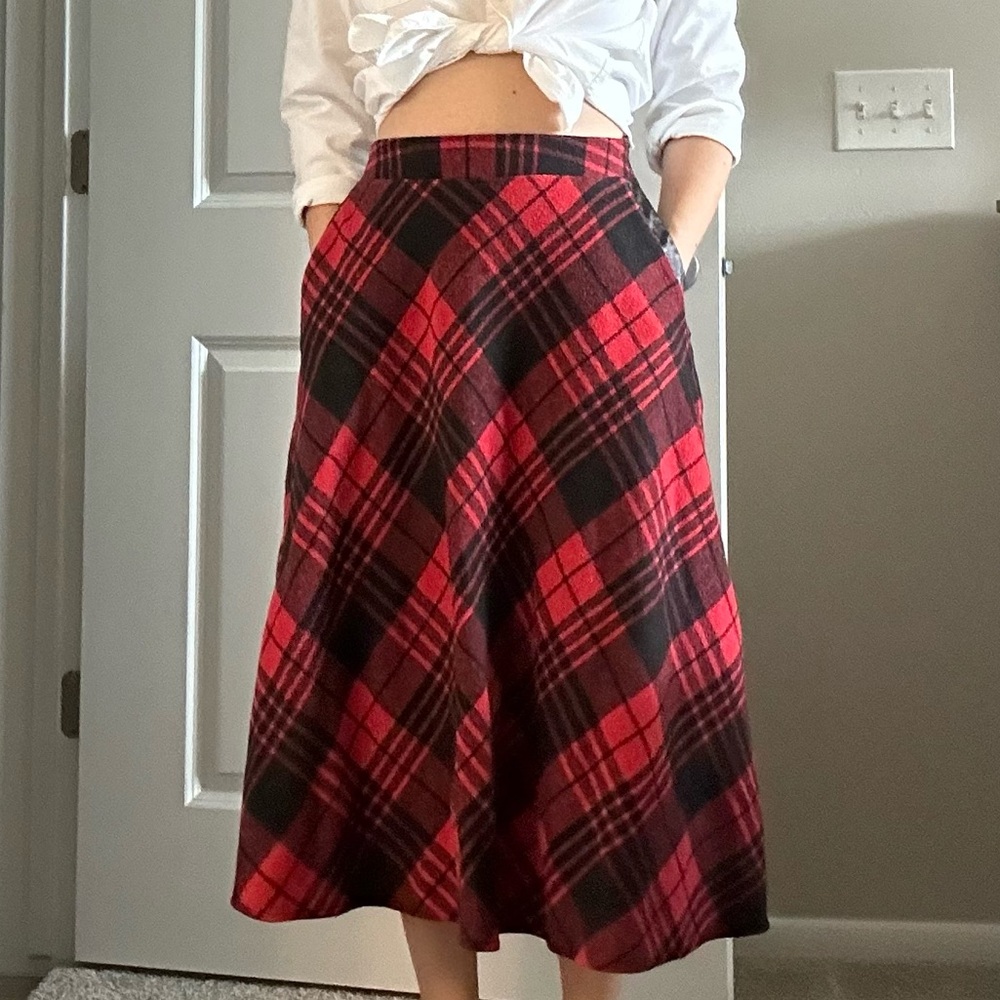 Vintage Wool Blend Plaid Midi Skirt – Red & Black
